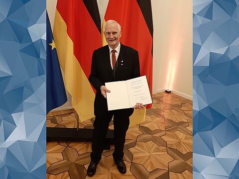 Mit dem Verdienstorden des Landes Rheinland-Pfalz werden Persönlichkeiten ausgezeichnet, die Außergewöhnliches und Überdurchschnittliches für Rheinland-Pfalz geleistet haben. Um die Bedeutung zu unterstreichen, ist die Zahl der Ordensträgerinnen und Ordensträger auf insgesamt 800 begrenzt. Foto: privat