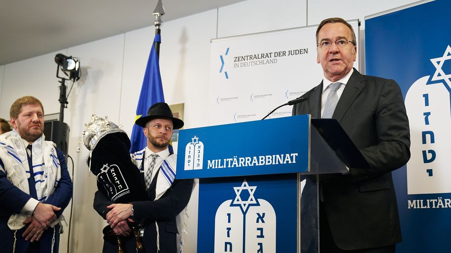 Die jüdische Militärseelsorge habe eine festen Platz in der Truppe, sagte Verteidigungsminister Pistorius. Foto: Gregor Matthias Zielke 
