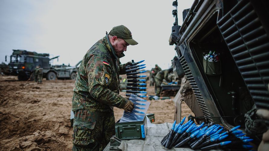 Teil der Zeitenwende: Eine dauerhafte Stationierung einer Brigade in Litauen. Das Foto zeigt einen Soldaten beider Übung Ramming Bull auf der Training Area in Pabrade (Litauen). Foto: Bundeswehr/Jana Neumann