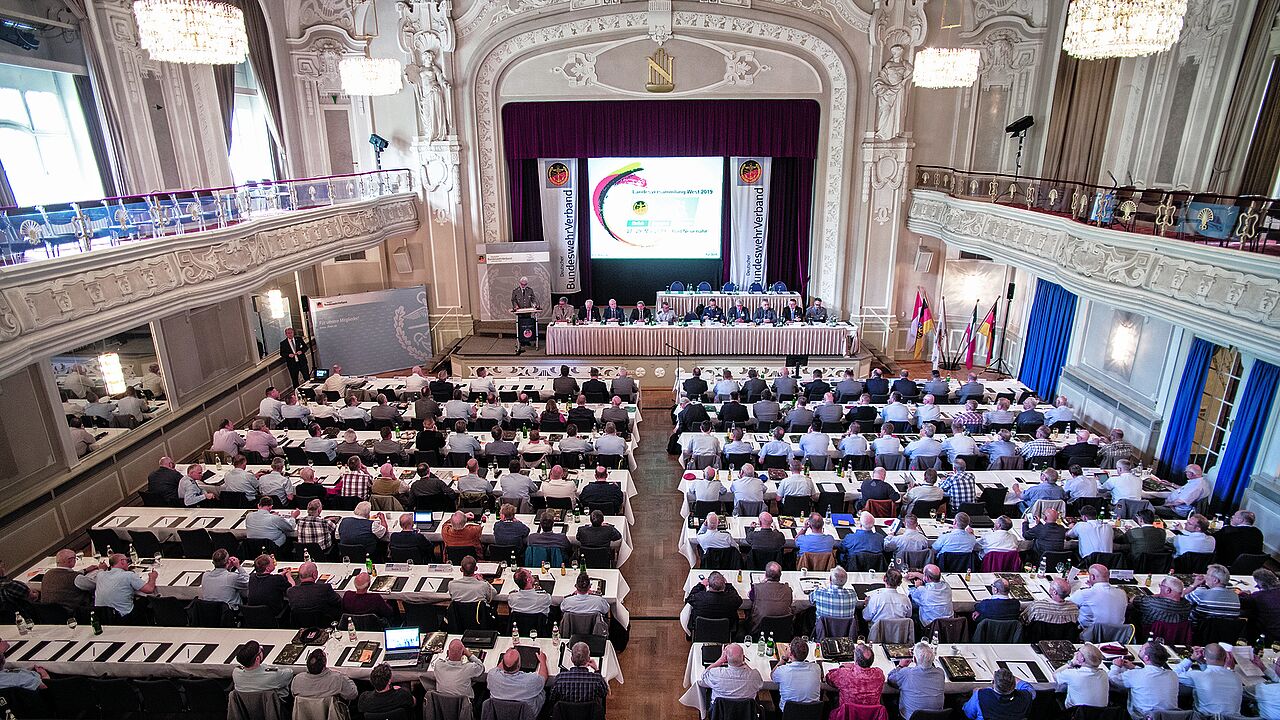 Die diesjährigen Landesversammlungen können endlich wieder in Präsenz durchgeführt werden, wie hier bei der Landesversammlung West 2019. Vor zwei Jahren ließ die Pandemie nur rein digitale oder hybride Veranstaltungen zu. Foto: DBwV/Yann Bombeke