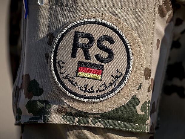 Verlängert wurde auch der Einsatz der Bundeswehr in Afghanistan. Der deutsche Anteil an "Resolute Support" wird wieder erhöht: Mit bis zu 1300 Soldaten wird die Mission am Hindukusch wieder zum größten Auslandseinsatz der Bundeswehr. Foto: dpa