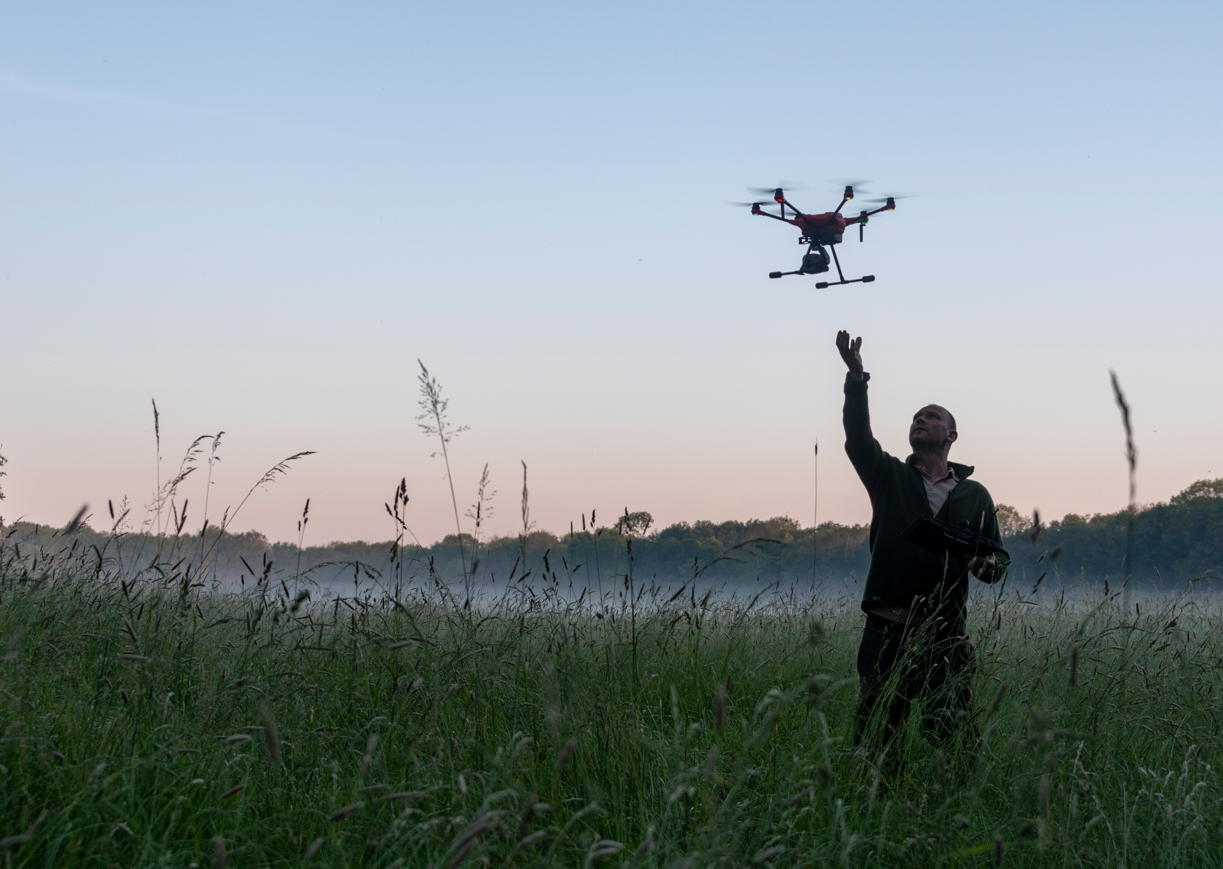 Einsatz in der Landwirtschaft: Hightech-Drohnen werden schon lange nicht nur für militärische Zwecke eingesetzt. Foto: picture alliance/dpa-Zentralbild/Stephan Schulz