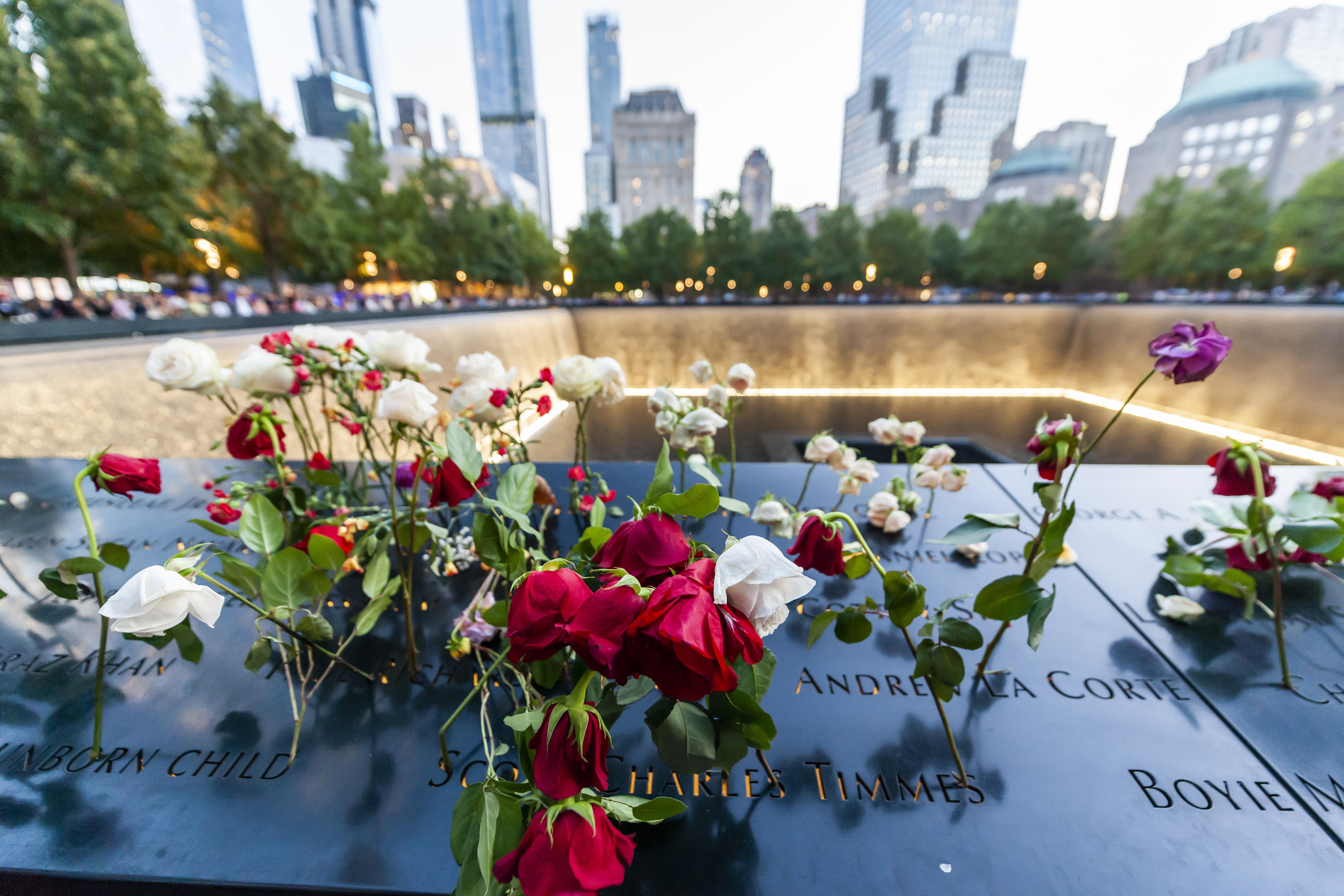 Das 9/11-Memorial erinnert an den Anschlag und an die fast 3000 Zivilisten, die beim Terroranschlag vom 11. September 2001 ums Leben gekommen sind. Foto: picture alliance/Sipa USA/Richard B. Levine