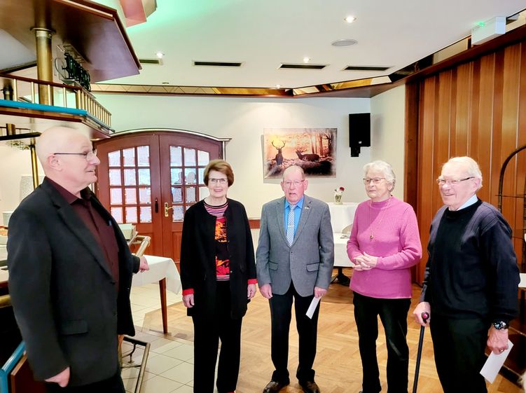 Uwe Stark (von links), Annette und Sven von Ehrenkrook, Gisela und Bodo von Suckow. Foto: DBwV